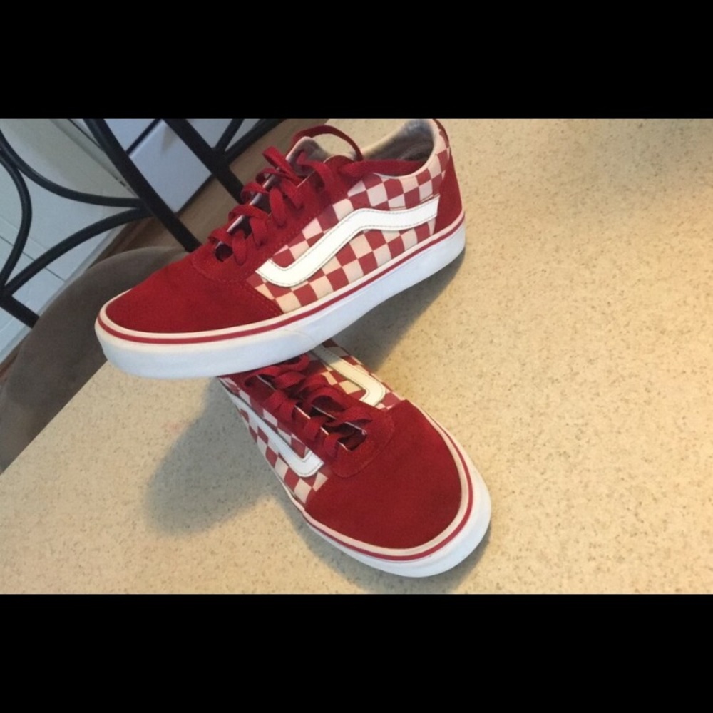 Vans - Picture 2 of 5